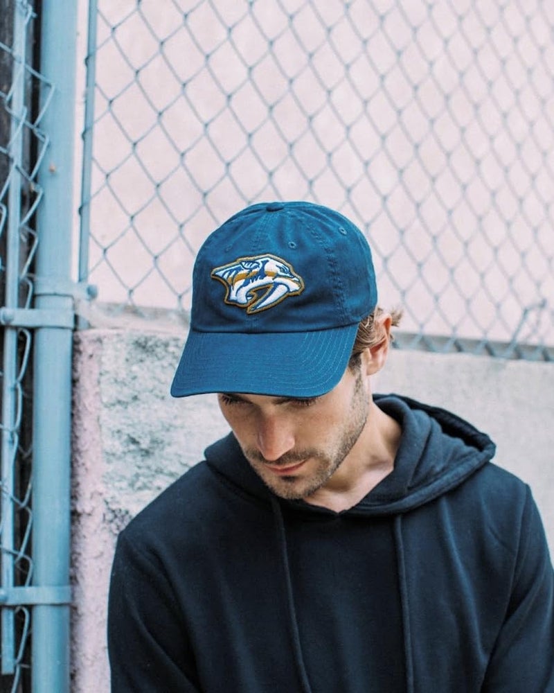 الإبرة الأمريكية قبعة بيسبول لفريق ناشفيل بريداتورز بخط أزرق للجنسين من أمريكان نيدل، قبعة بيسبول لفريق دوري الهوكي الوطني (40742A-NAP-NAVY) - Image 2